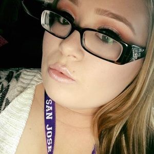 Meet your Posher, Sierra